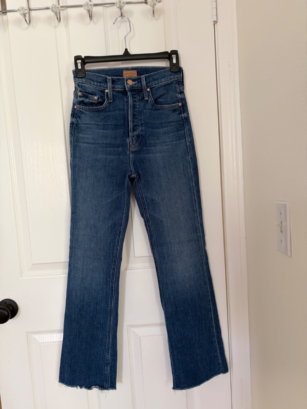 MOTHER JEANS The Tripper Ankle Fray Nature Touch Base Wash Size 23 High Rise USA